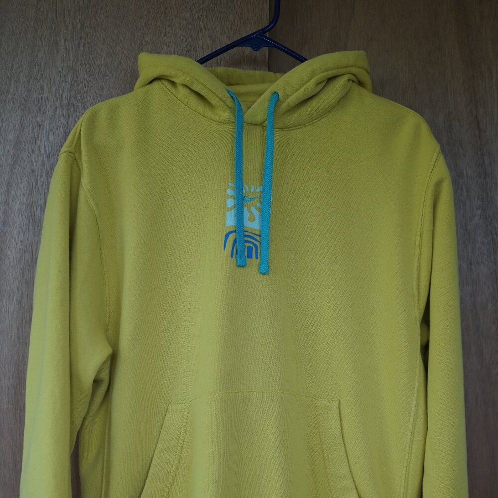 Nike Sportswear Club Men's Small Vivid Sulfur (Yellow) Fleece Hoodie DR9782-709